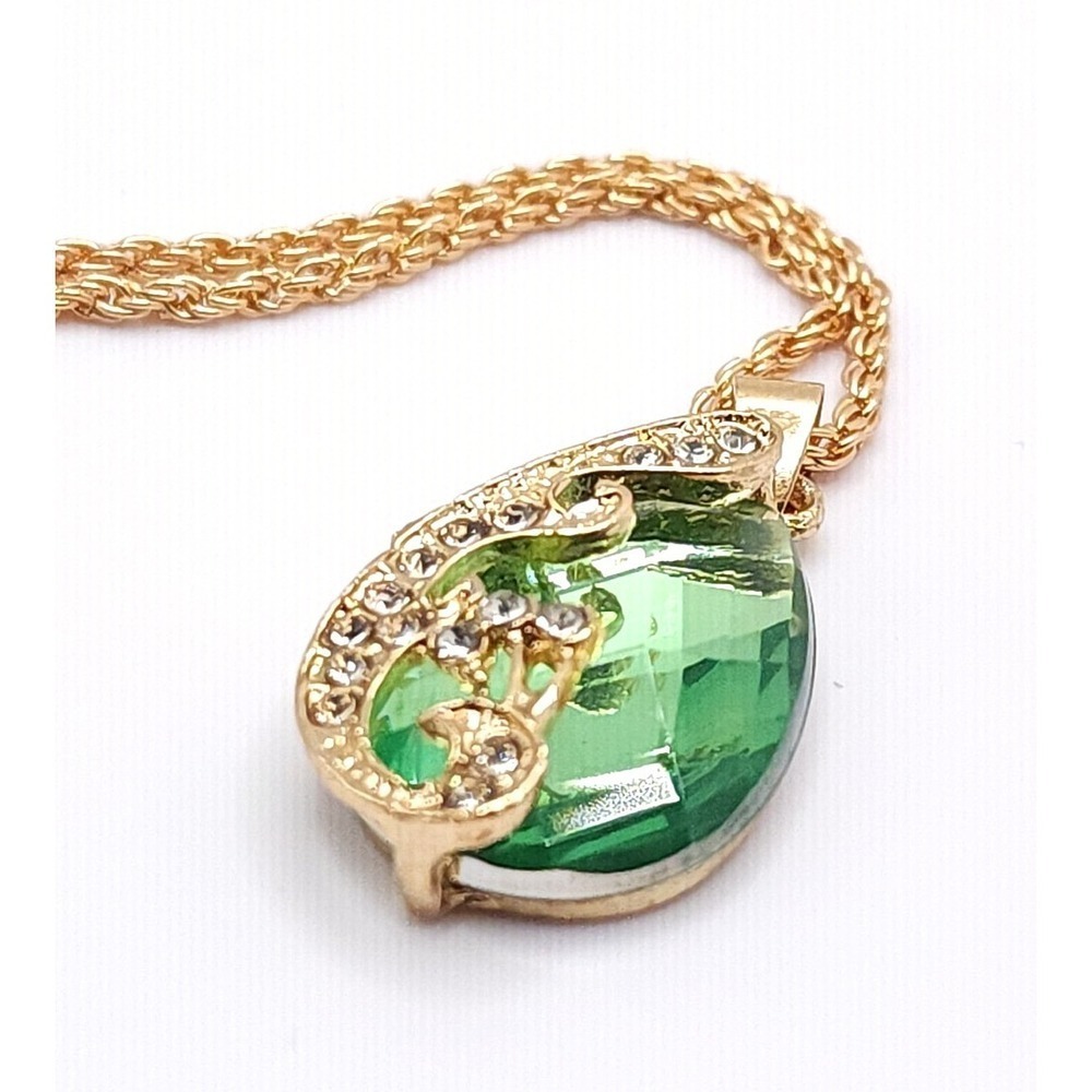 Gold Rope Chain Green Teardrop Pendant Necklace
